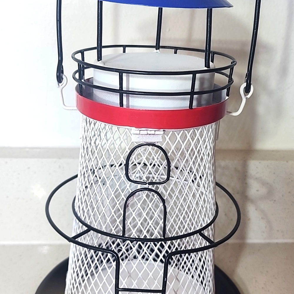 Bird Feeder Light House Metal New - Picture 2 of 4